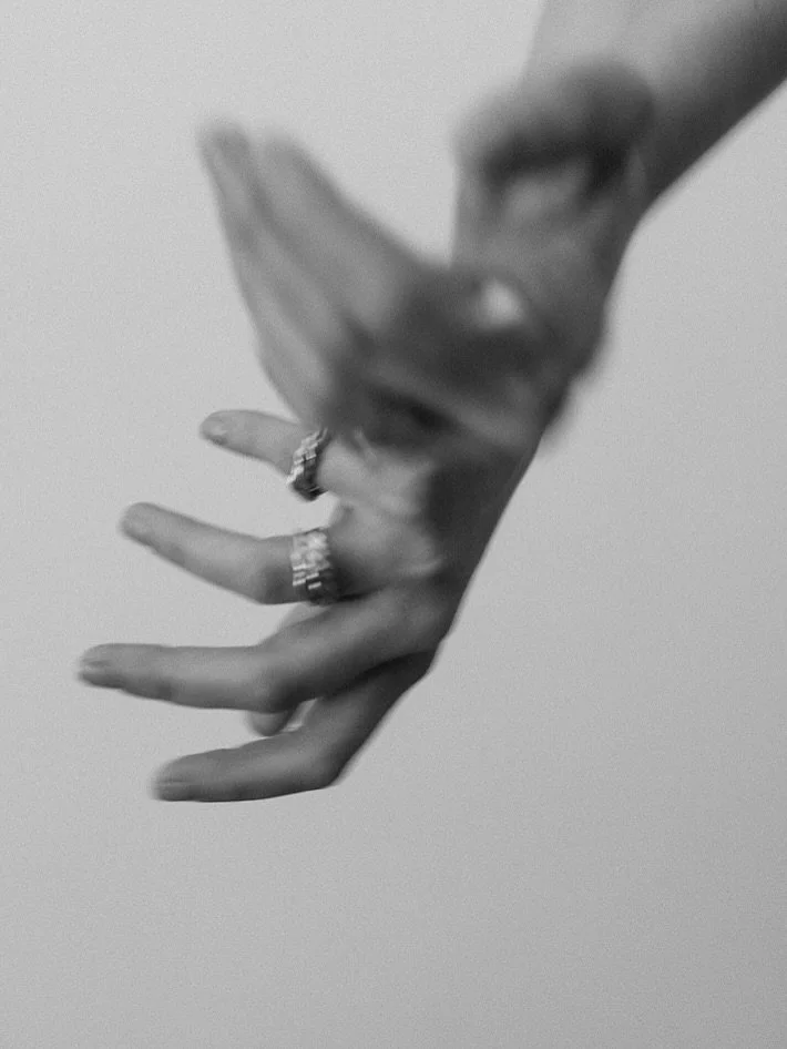 Jewellery photo stories 

I love jewelry whether it&rsquo;s simple, bold, or somewhere in between.It&rsquo;s the perfect way to express style and add a little shine to every outfit.
&bull;
&bull;
#jewellerylover #jewellery