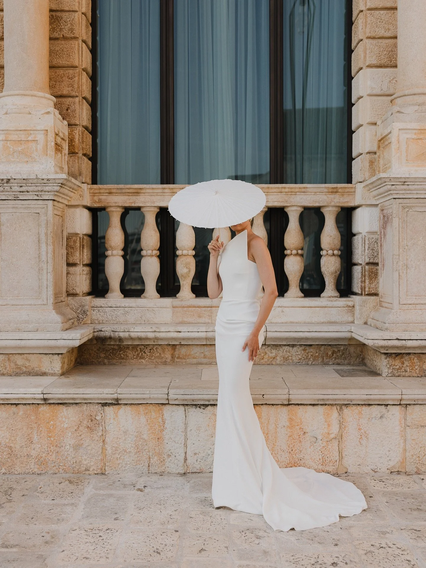 Hiding just a little longer before the 2026 madness unfolds.
&bull;
&bull;
#weddingphotography