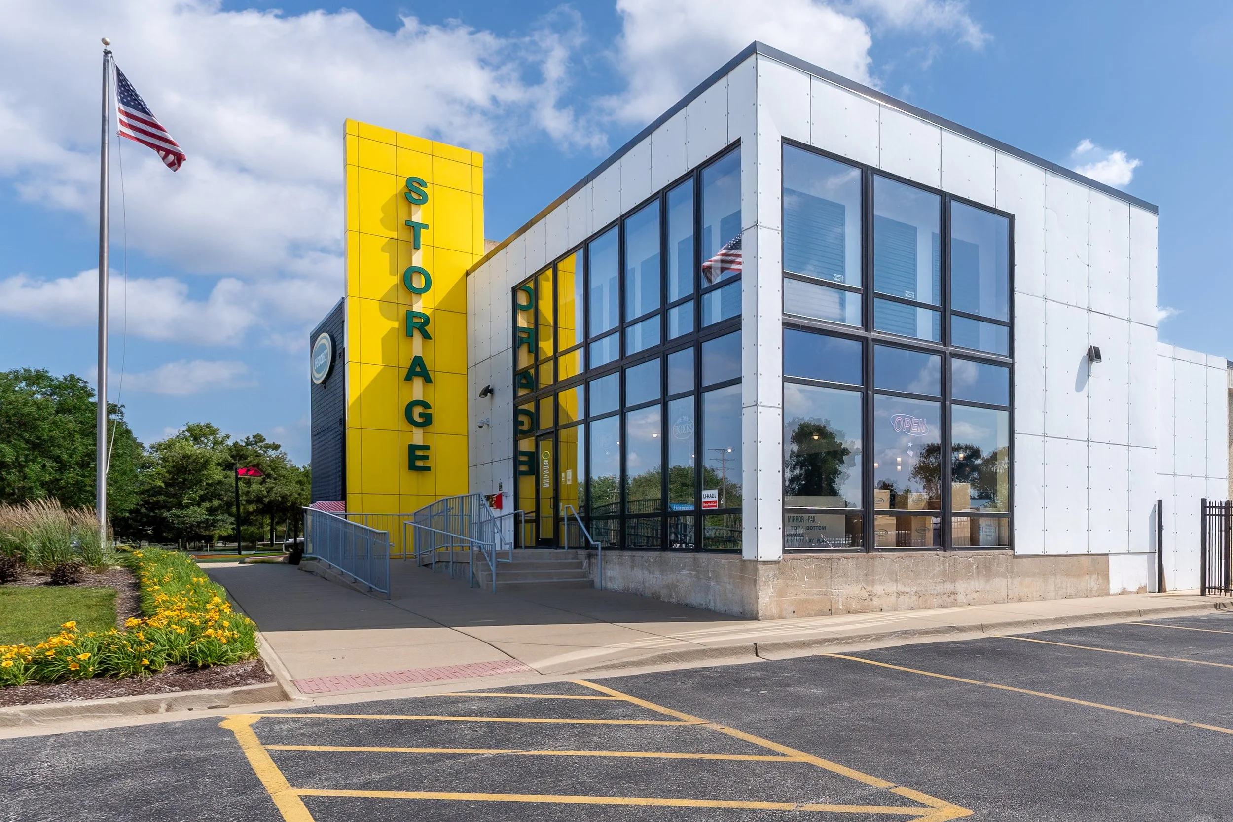 front-office-elmhurst-storage.jpg.jpg