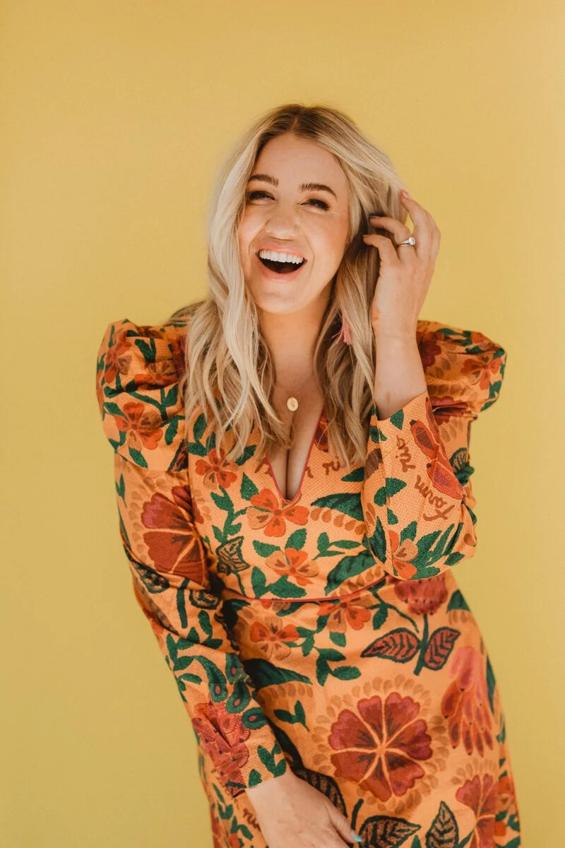 05 | Jenna Kutcher, NYT Best Selling Author & Host of Goal Digger Podcast 05 | Jenna Kutcher, NYT Best Selling Author & Host of Goal Digger Podcast