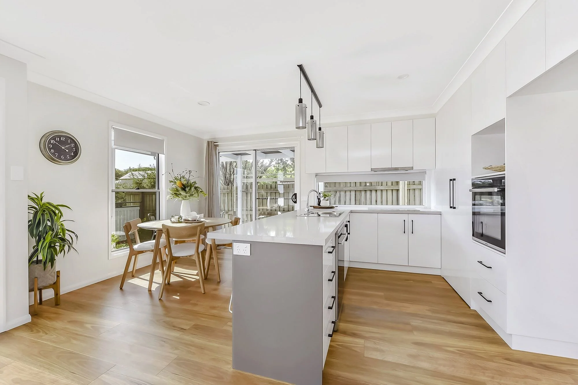 Ardenvale Cooper St unit 1 kitchen.jpeg