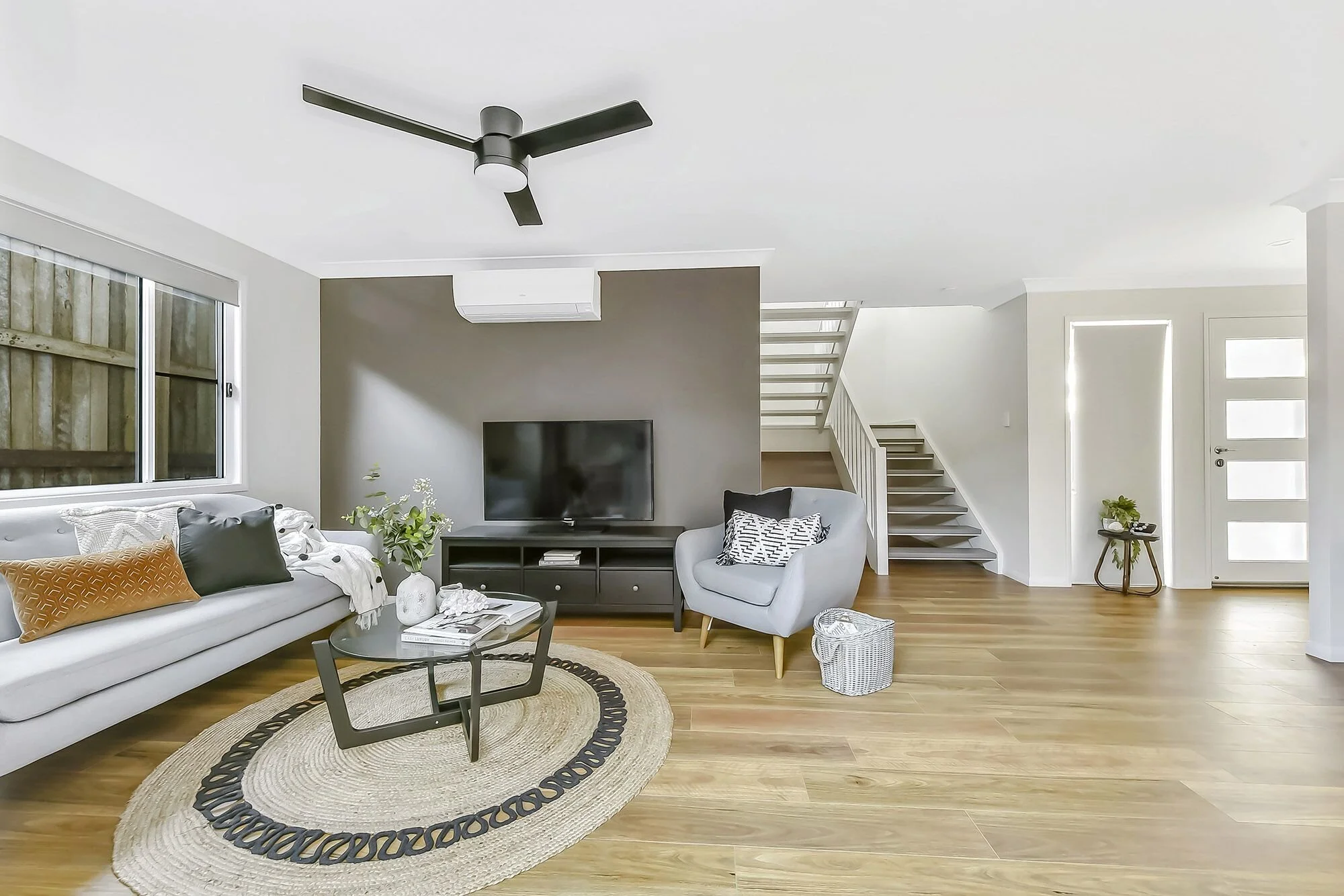 Ardenvale Cooper St unit 3 lounge.jpeg