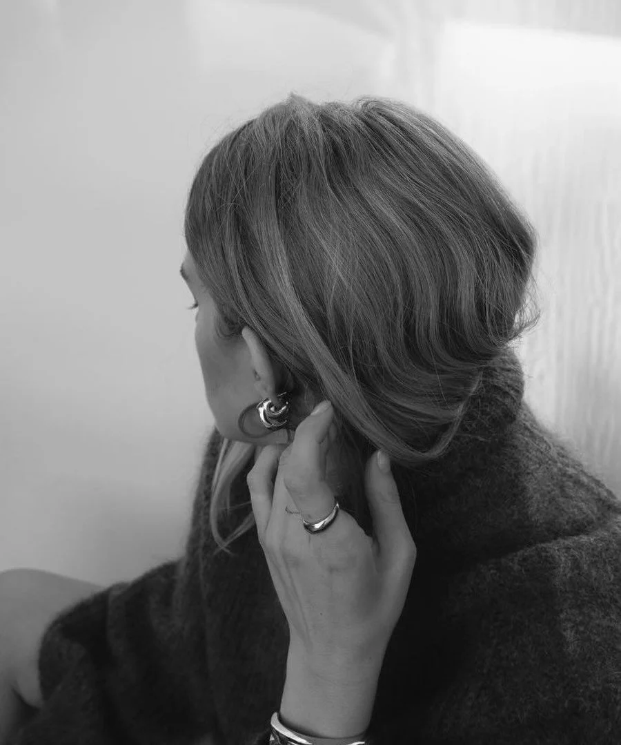 OPERATIONS MANAGER with experience in wholesale, e-commerce and logistics needed for a fast growing beauty brand. You will work closely with the founder- onsite 5 days in Bev Hills. Apply with link in bio.