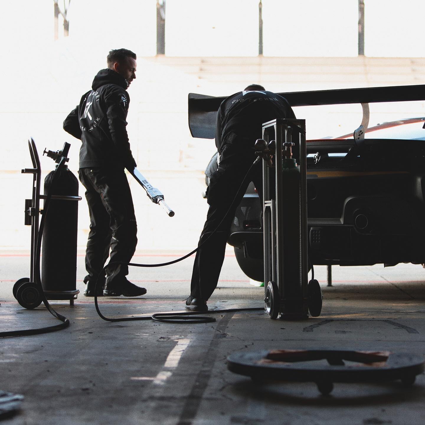 🇪🇸 🥶 

🔲Rennservice: GTWS 02.-05.03.23

Ihr wollt euer Fahrzeug optimieren lassen oder ben&ouml;tigt eine Reparatur 👨🏻&zwj;🔧?
Dann schreibt uns einfach:
📲 015752380474 
🌍 www.fk-motorsport.de
📩 E-Mail: info@fk-motorsport.de

#ferrari #ferra
