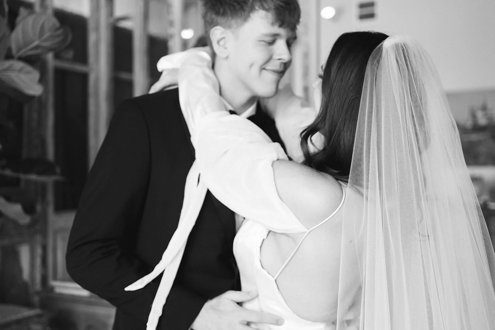 Noel + Evan// Round Top, Tx Wedding