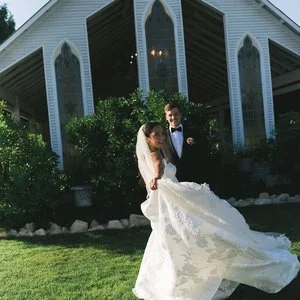 Couple wedding imagery in New Braunfels Texas