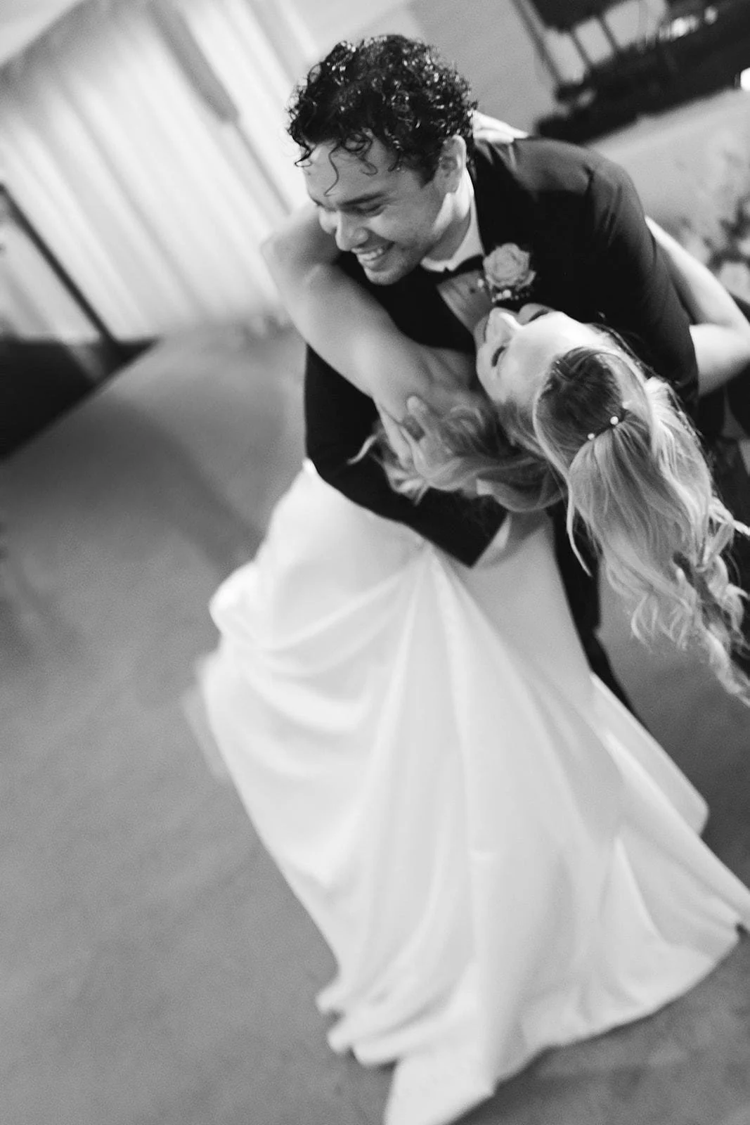 Austin Wedding Couple First Dance