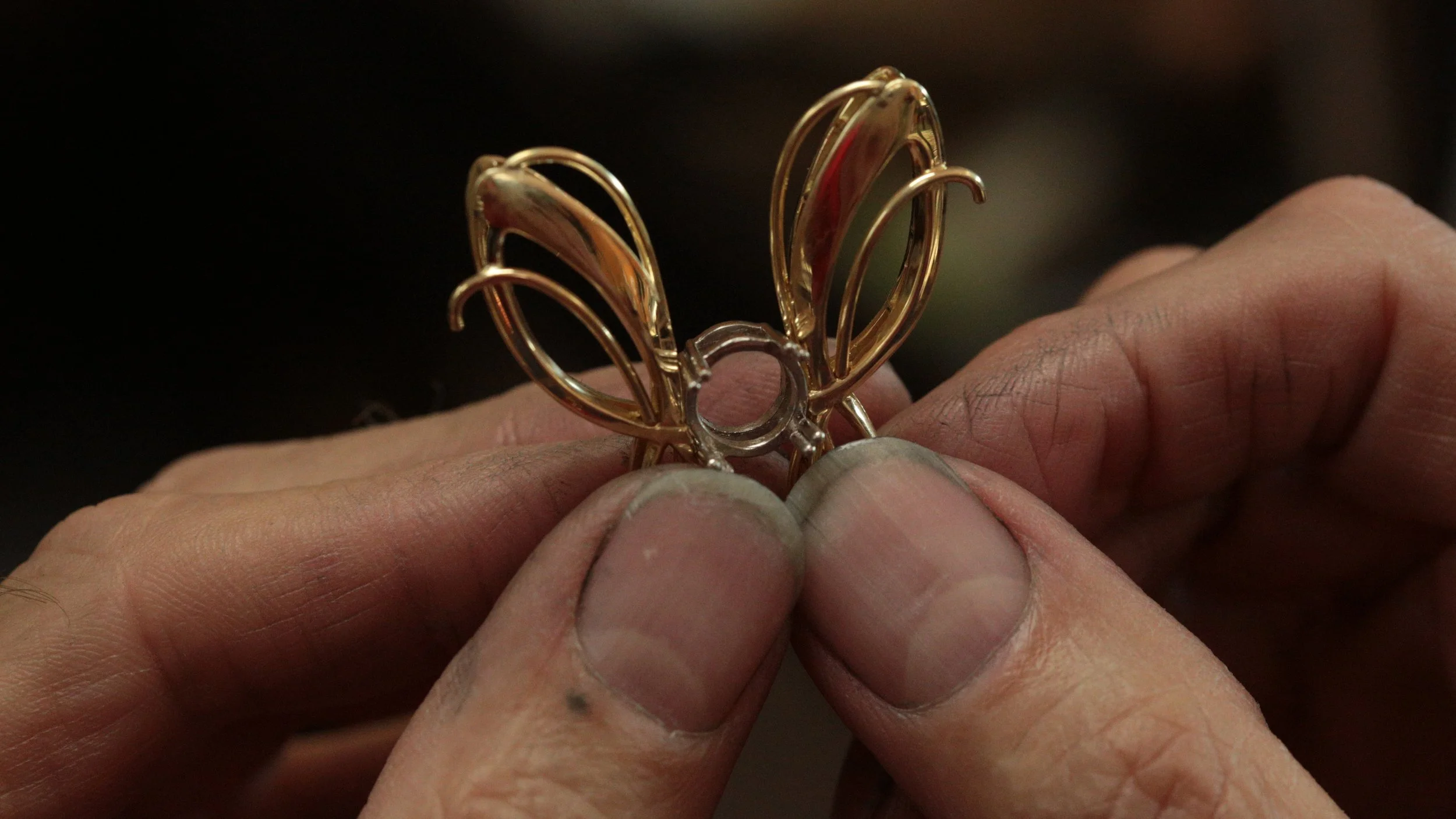 Master Goldsmithing: Fabricating 18k Gold &amp; Platinum Jewelry (Part 2)