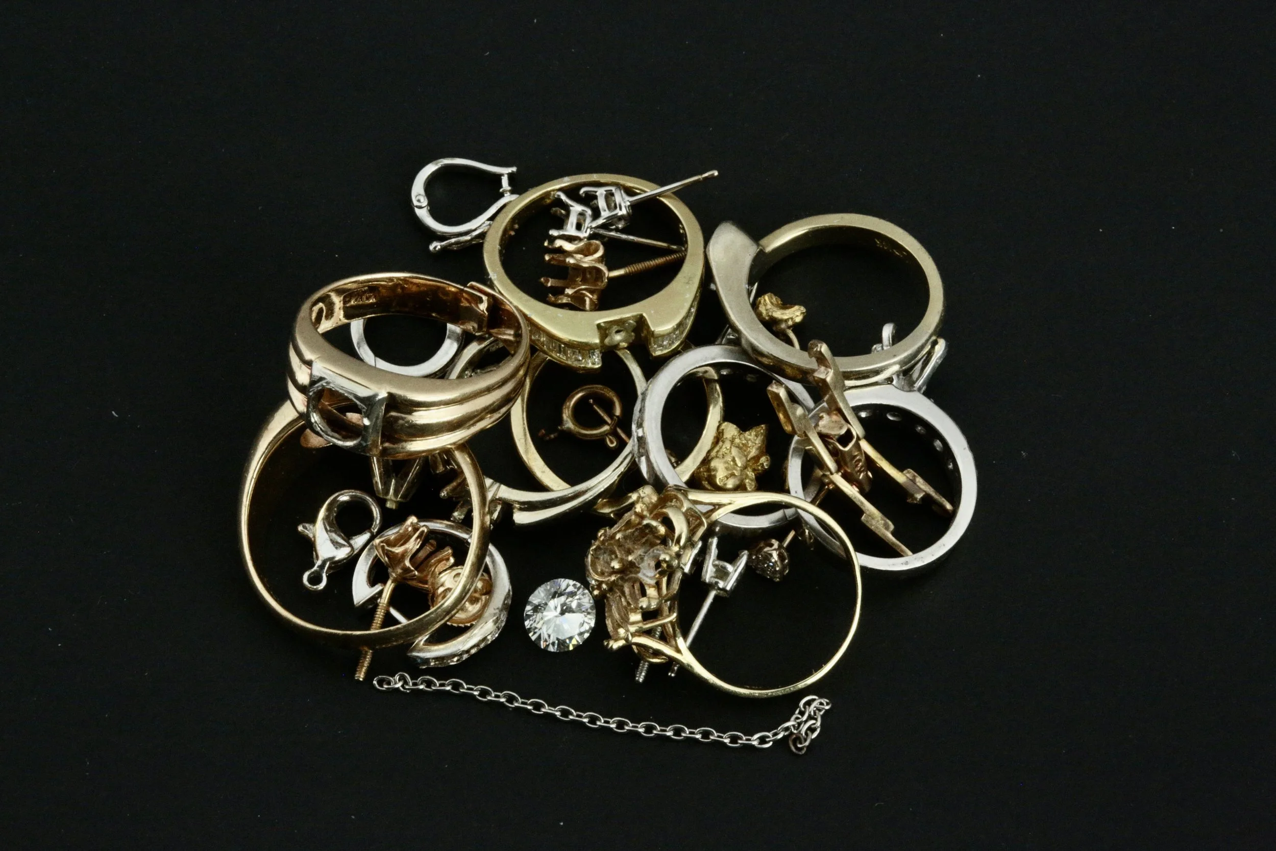 What to Do With Inherited Jewelry: A Guide for Families