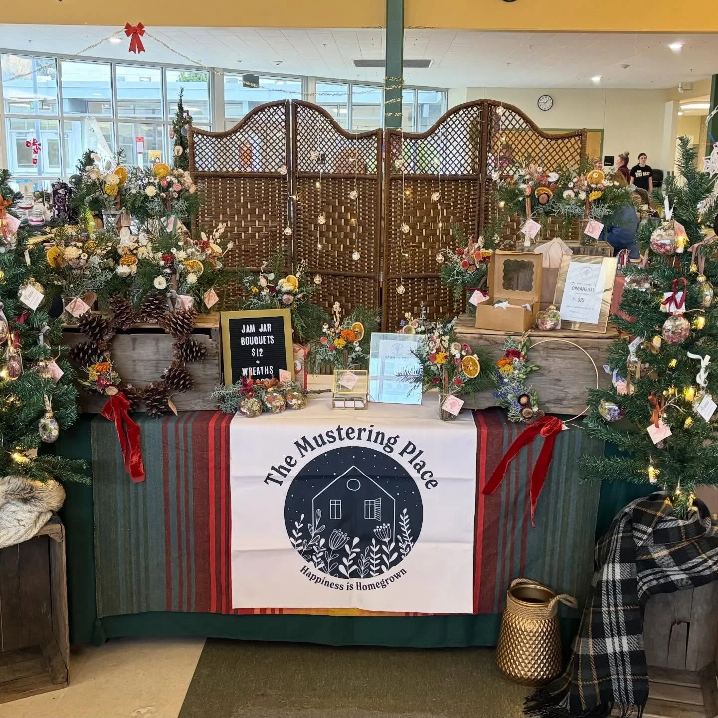 Come say hi at Rex Putnam High School and scoop up a dried floral ornament or mini dried bouquet for your favorite teachers/interns/nurses/mail carrier/whoever else has made your life a little sweeter this year! 
We&rsquo;ll be here until 4pm and thi