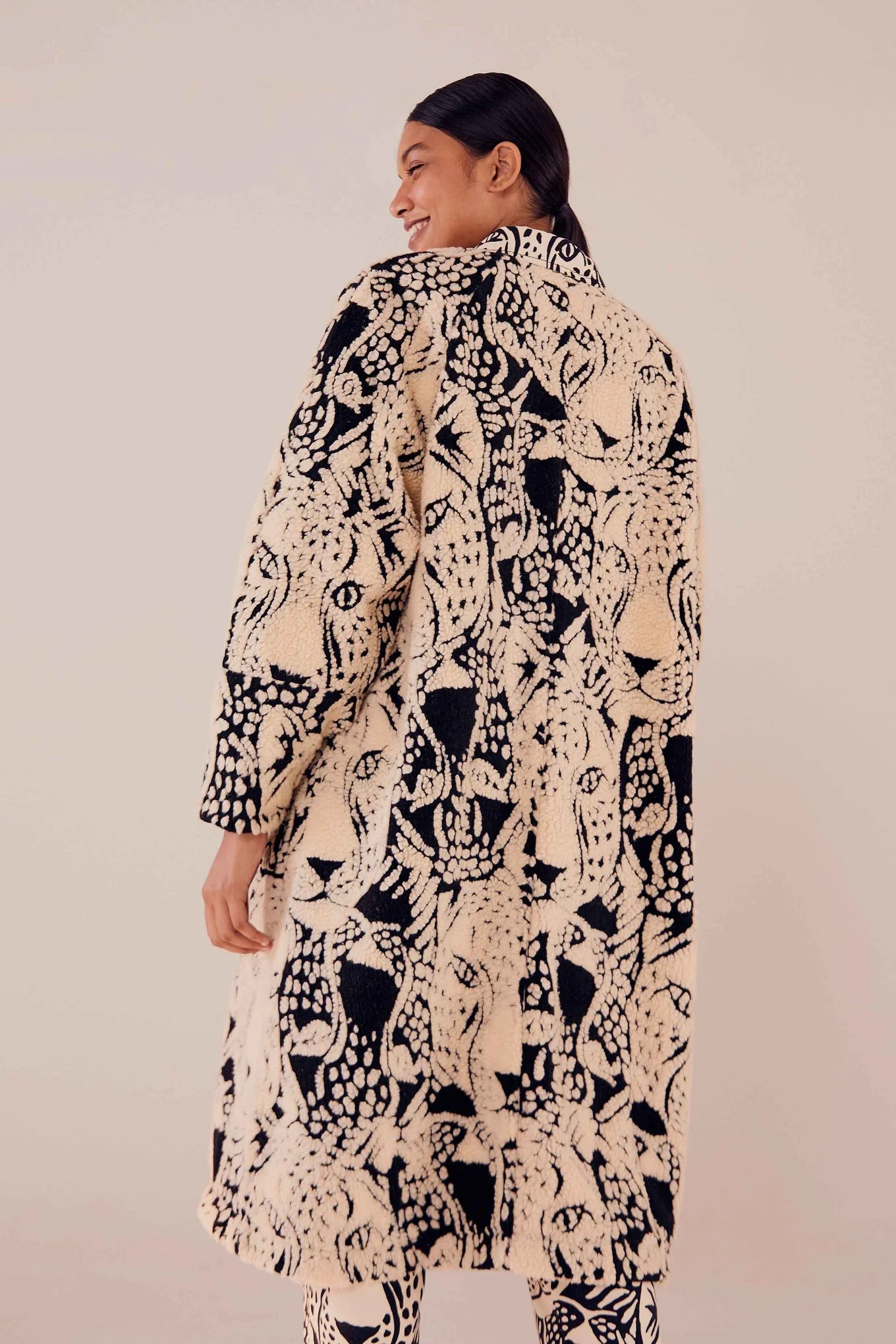 farm rio leopard fleece.jpeg