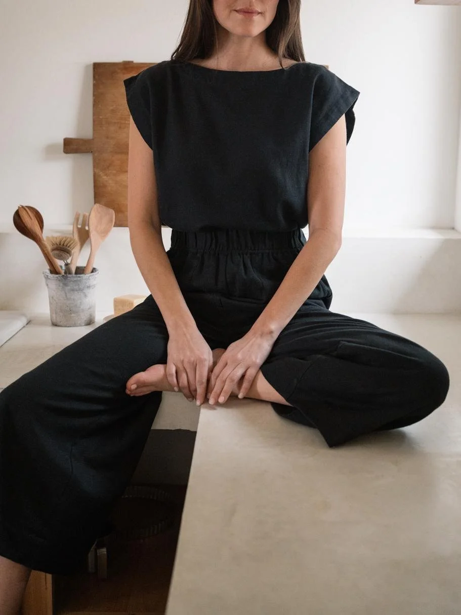 laude the label black set.jpeg