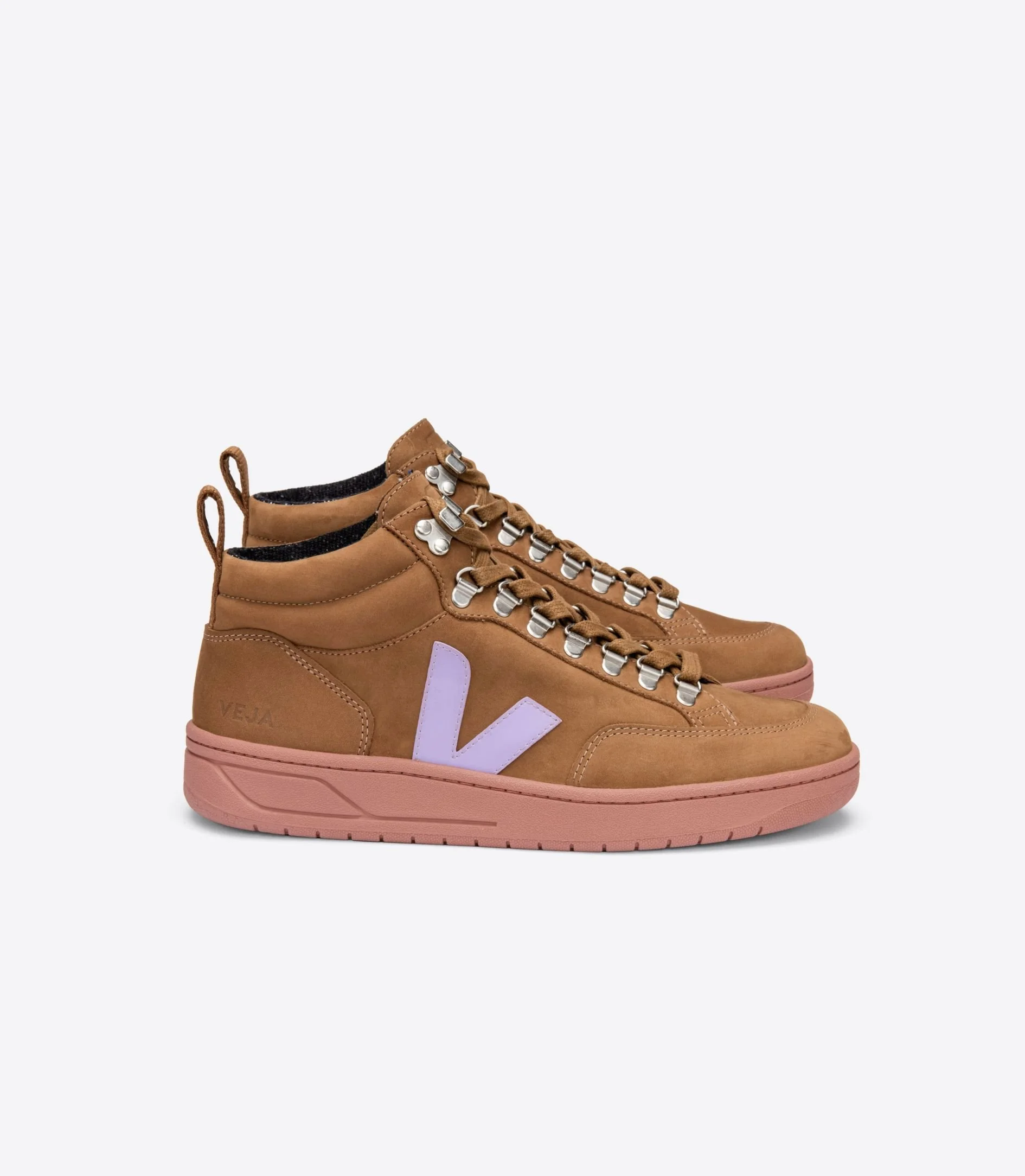 veja roraima nubuck brown.jpeg