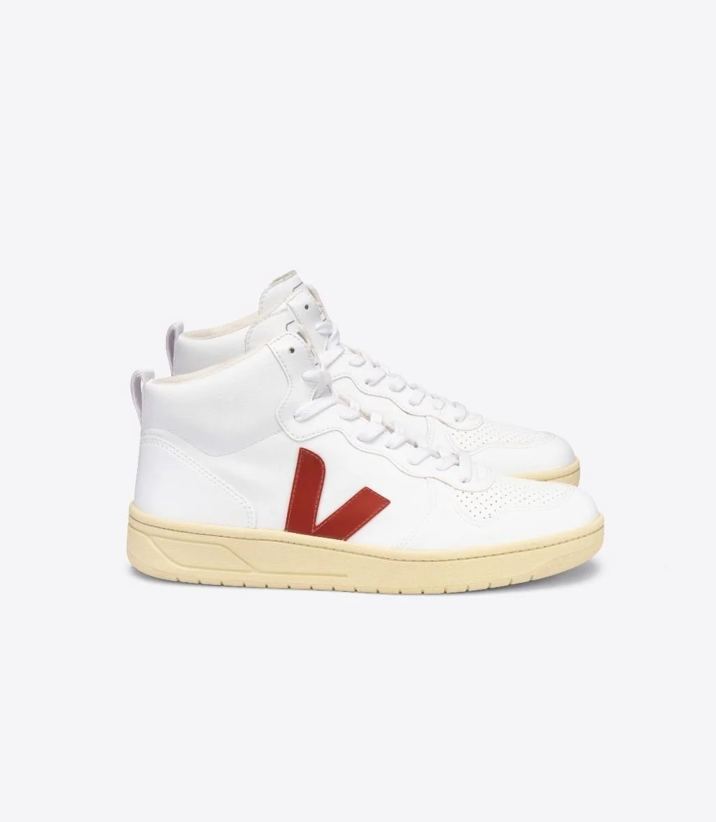 veja v15 cwl white.jpeg