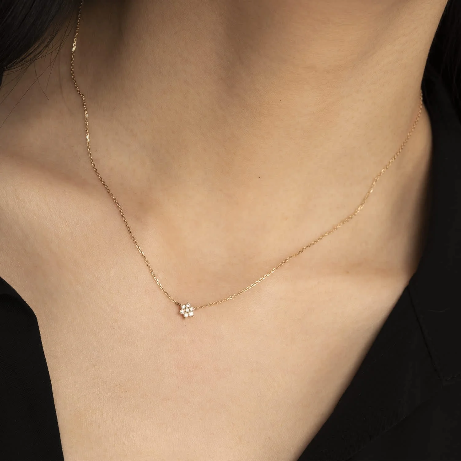 mejuri flower necklace.jpeg