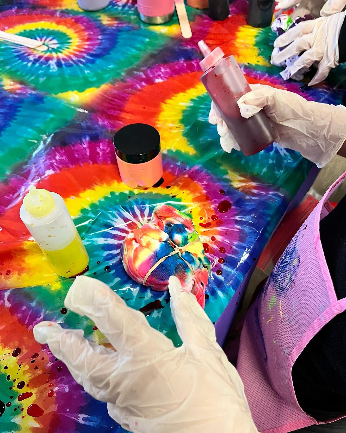 Let&rsquo;s get colorful with our tie dye party theme! #tiedye #tiedyeparty #tiedyebirthdayparty #tiedyehappybirthday