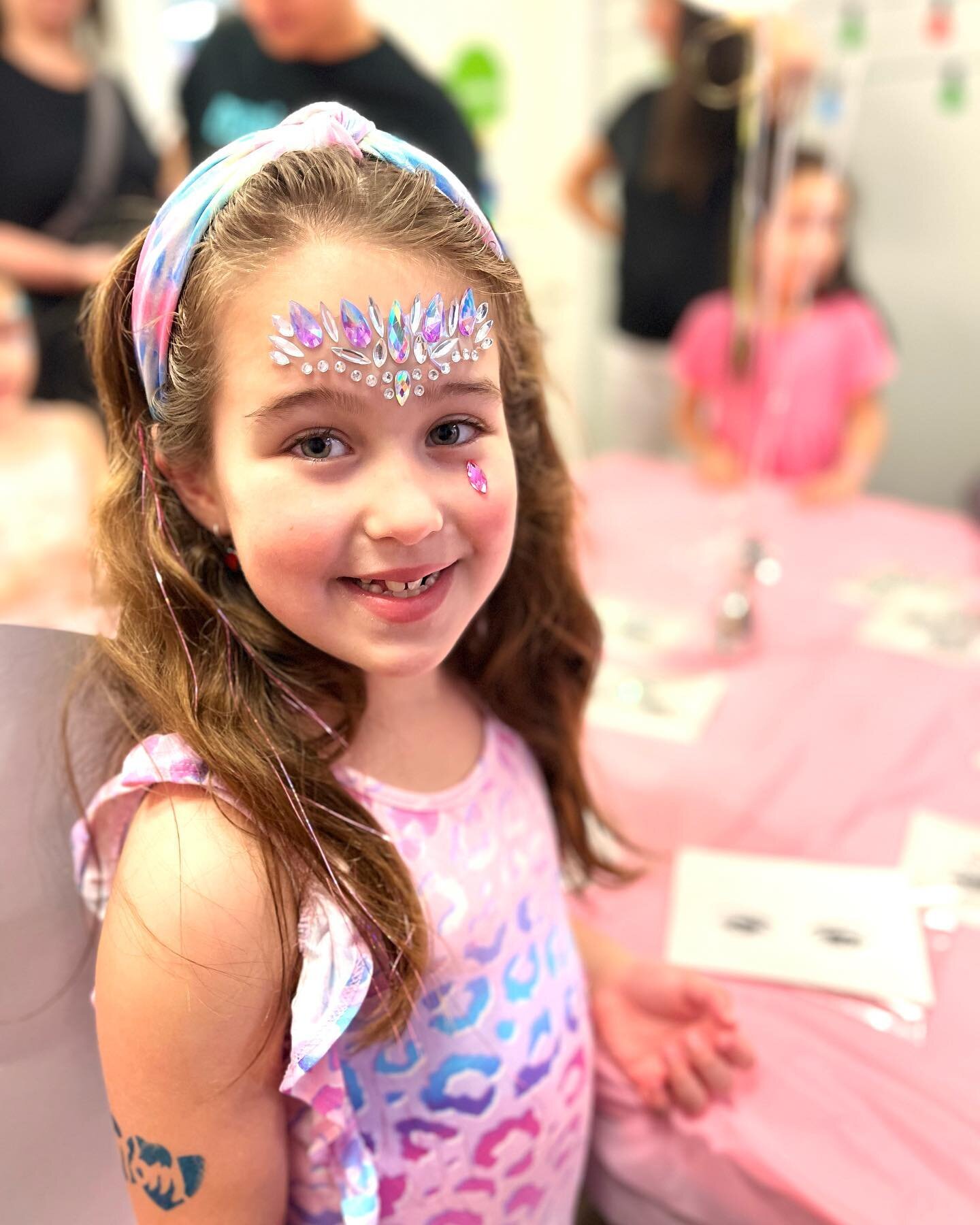 This was truly a magical celebration with fairies, jewels, glitter and more! #fairyparty #fairy #birthdayparty #kidspartyideas #fairies #kidsparties #kidsparty #party #birthday #kidsentertainer #fairygarden #events #childrensparty #fairybirthday #fai