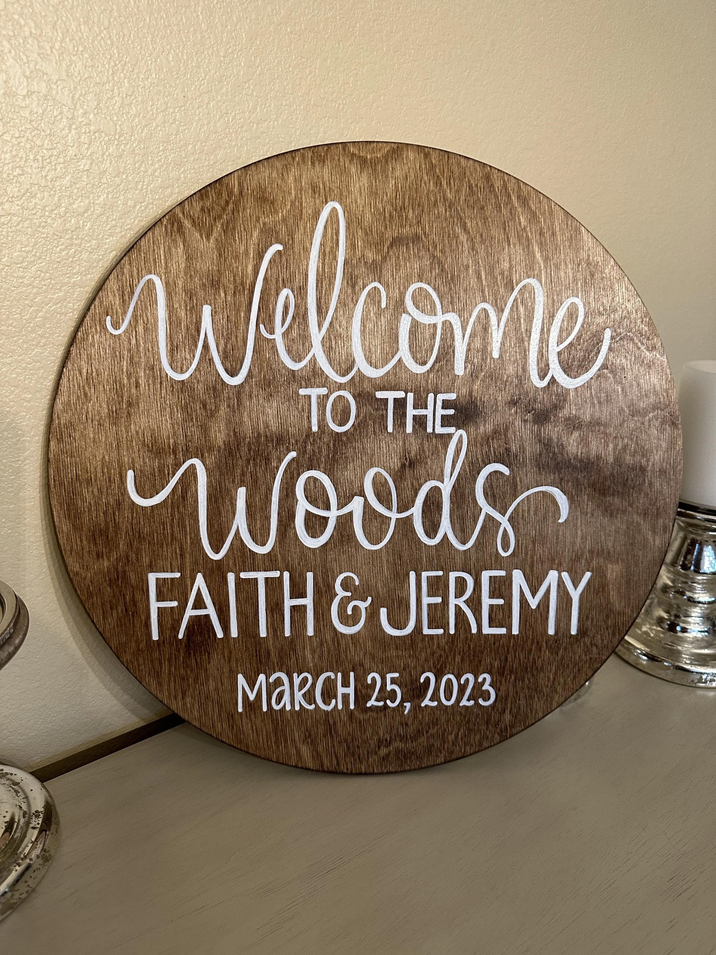 Circular wooden Welcome Sign