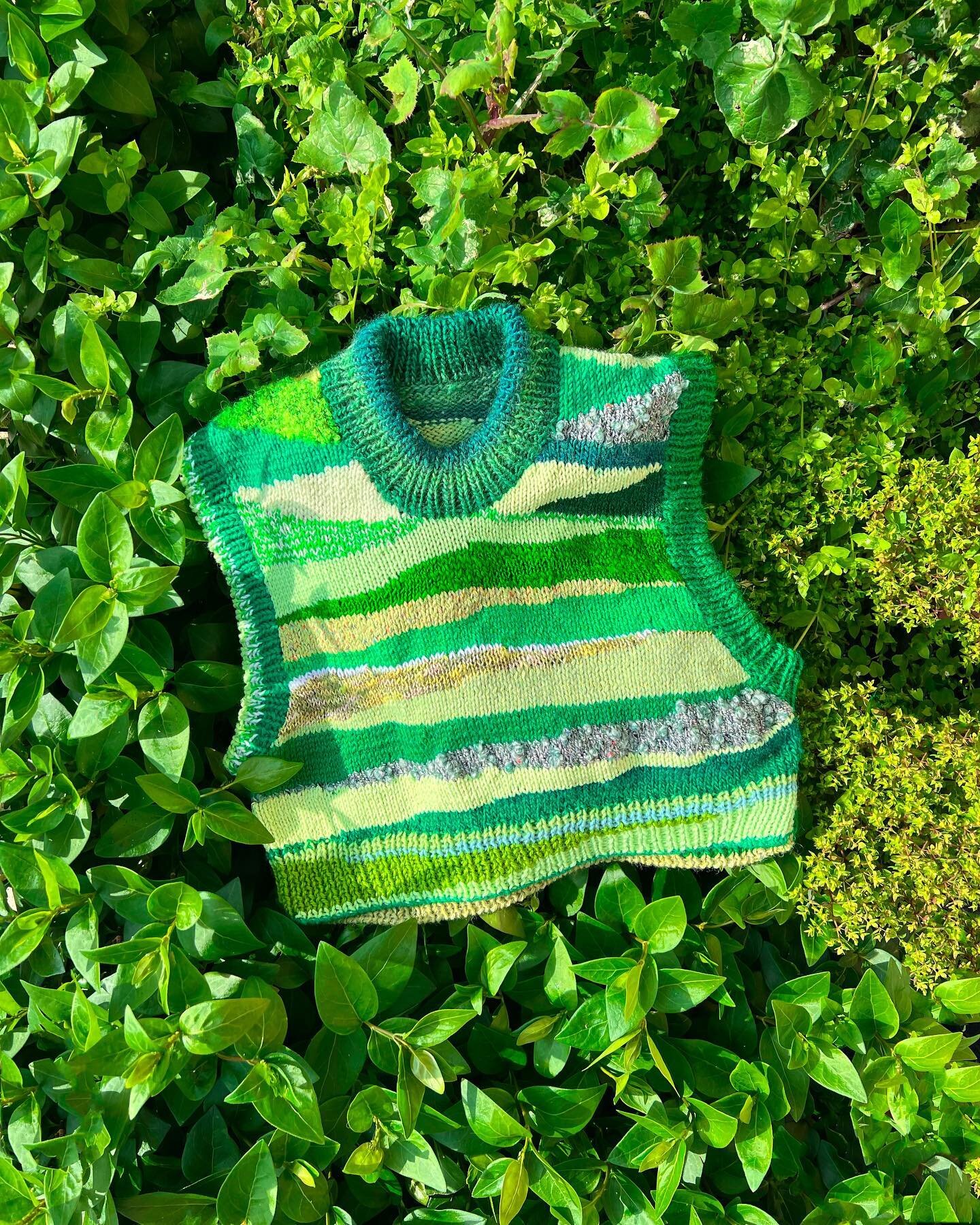 🌱🦎🥑
.
.
#knitting #knittersofinstagram #handmade #knit #luxuryknitwear  #knittingaddict #yarn #knitstagram #knittinglove #sustainablefashion  #instaknit #stricken #wool #yarnlove #knitwear #yarnaddict #crochetersofinstagram #knitter #knittersgonna