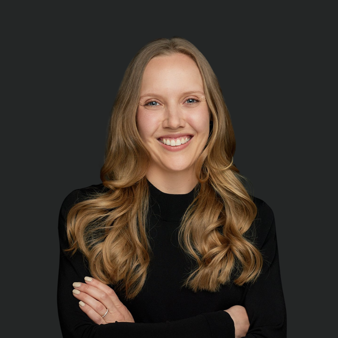 Sarah specializes in supporting entrepreneurs balancing work and a family, creating a safe space to discuss the additional pressures and providing tools to help them navigate life with balance.