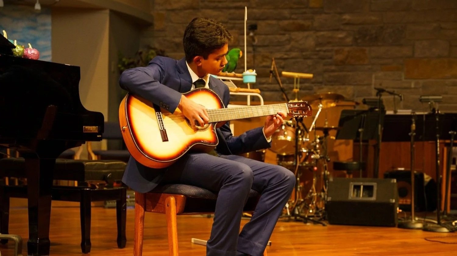 guitar-lesson-in-edina(1).jpg