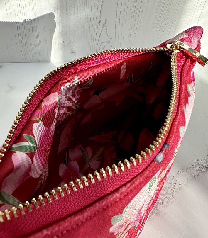Amanda+West+Velvet+Designer+Pouch+Blossoms+Blossoms+Red.jpg