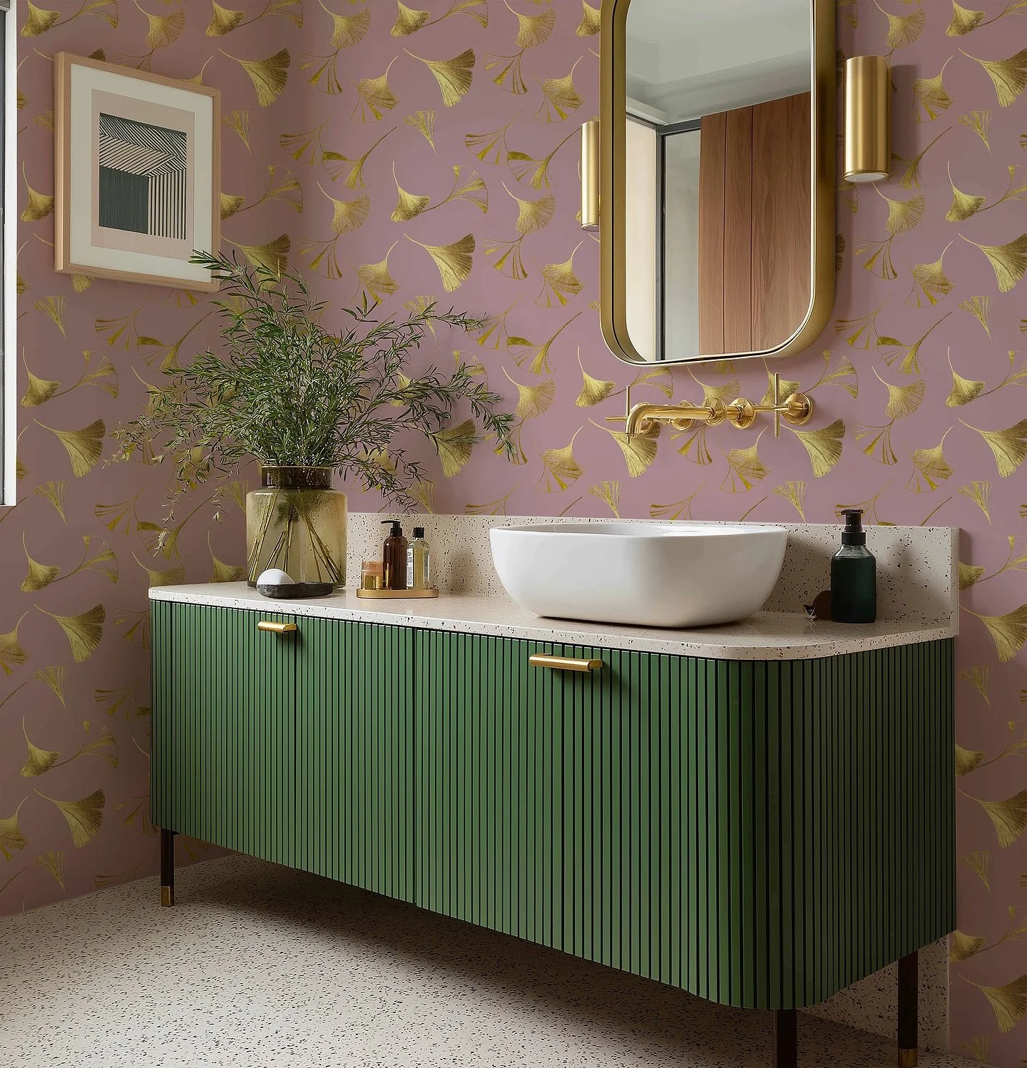 Golden Ginkgo (Pink) is soooo dreamy!! Look at that gold! Those golden ginkgo leaves are ready to float out from the walls, and they draw you in and make you want to touch them. They really are so tactile 😍

This wallpaper is NEW and now available e