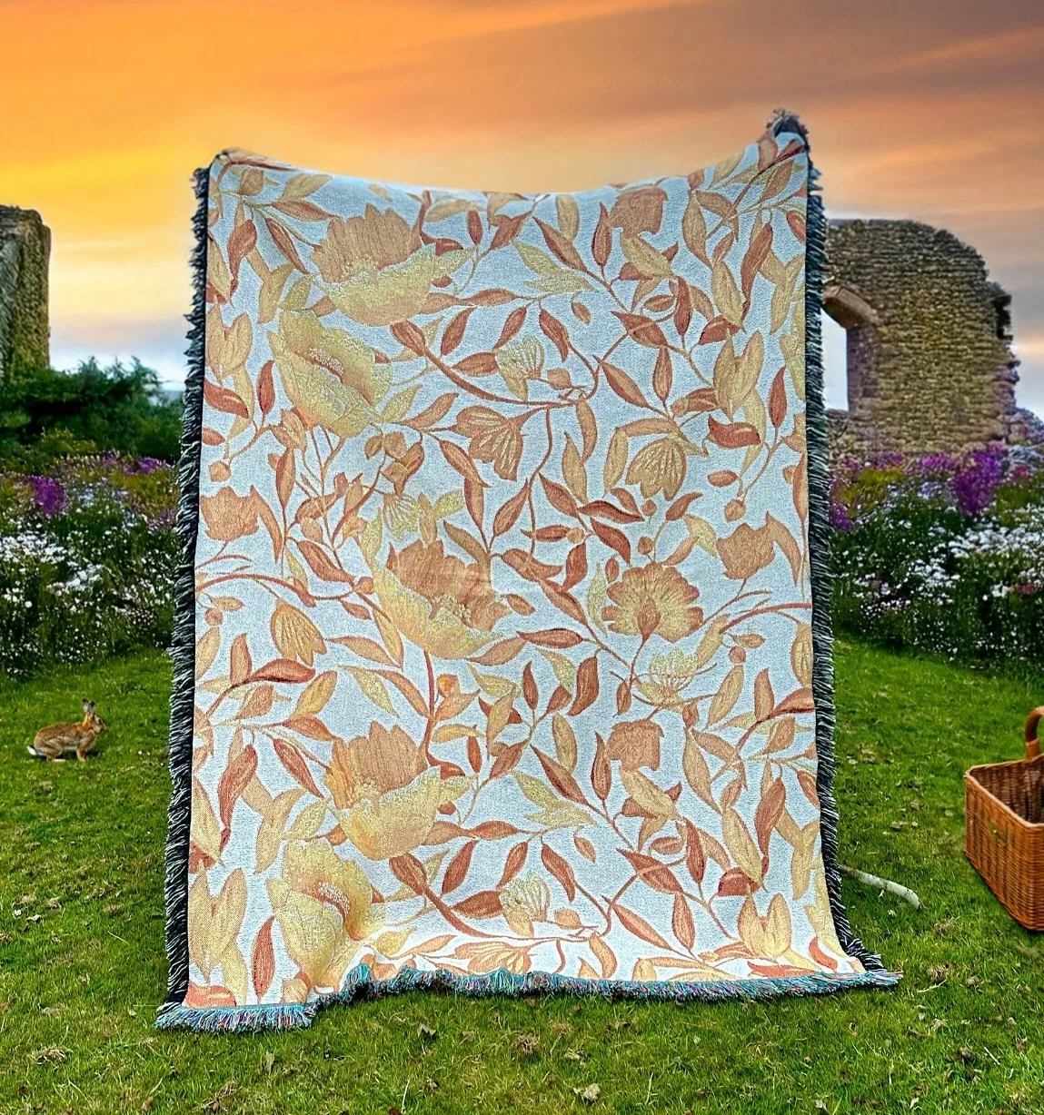 **NEW** The newest, sumptuous throw &lsquo;Seasons&rsquo; (Golden Aura) is here! 💛
The most beautiful golden hues are ready to wrap you up, and then be displayed on your bed or sofa. 

I honestly have so much admiration for the weavers who miraculou