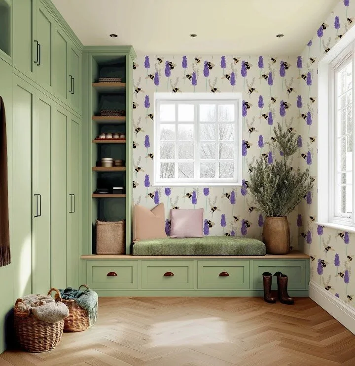 I am so ready for it!! Lighter evenings, warm rays of sun, longer days outside, Spring colour, Spring blooms 🌱☀️ 

_______________

Bee wallpaper | wallpaper decor | boot room | wallpaper design | spring decor | spring colours