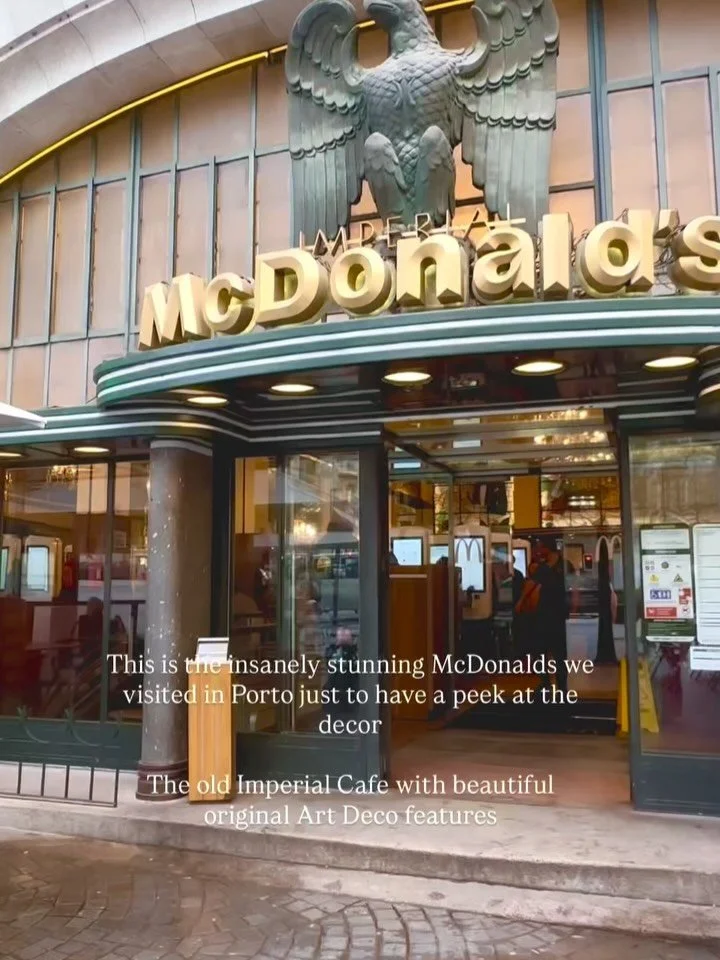 💙 Beautiful Porto📍 
💠 This building is Art Deco at its finest (It&rsquo;s a shame it&rsquo;s a fast food place now with the ugly logo on the front), but it&rsquo;s beauty has been retained inside with stunning Art Deco interior and the chandeliers