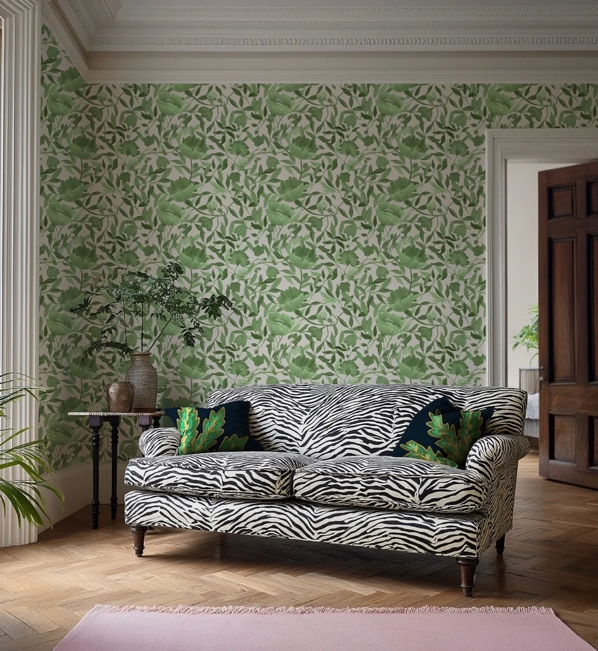 Green, white and black, what a striking combo don&rsquo;t you think?! Pattern on pattern, delicate florals with a bold zebra print 🦓 

This is &lsquo;Seasons&rsquo; (Imperial Jade) 💚 

_________________

wallpaper decor | wallpapering | zebra print