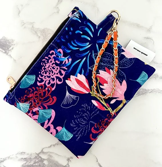 +amanda+west+detachable+wristlet+midnight+florals_3.jpg