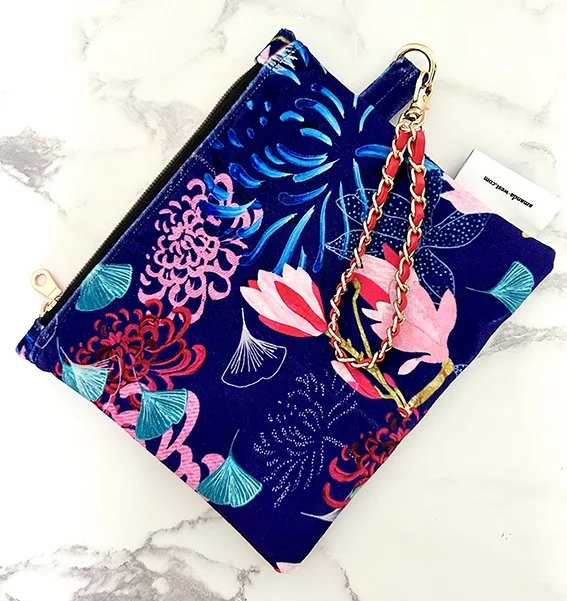 +amanda+west+detachable+wristlet+midnight+florals_6.jpg