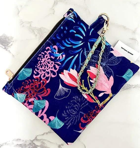 +amanda+west+detachable+wristlet+midnight+florals_2.jpg
