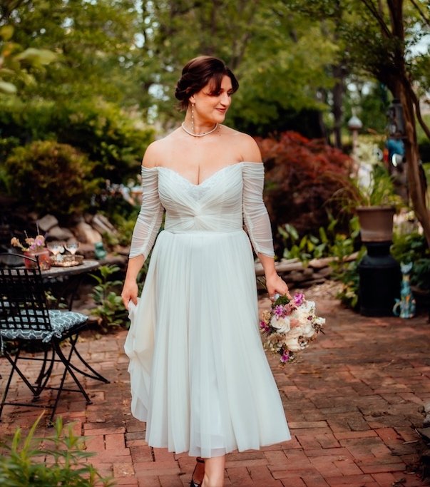 About Us — Hand-Me-Gowns Bridal
