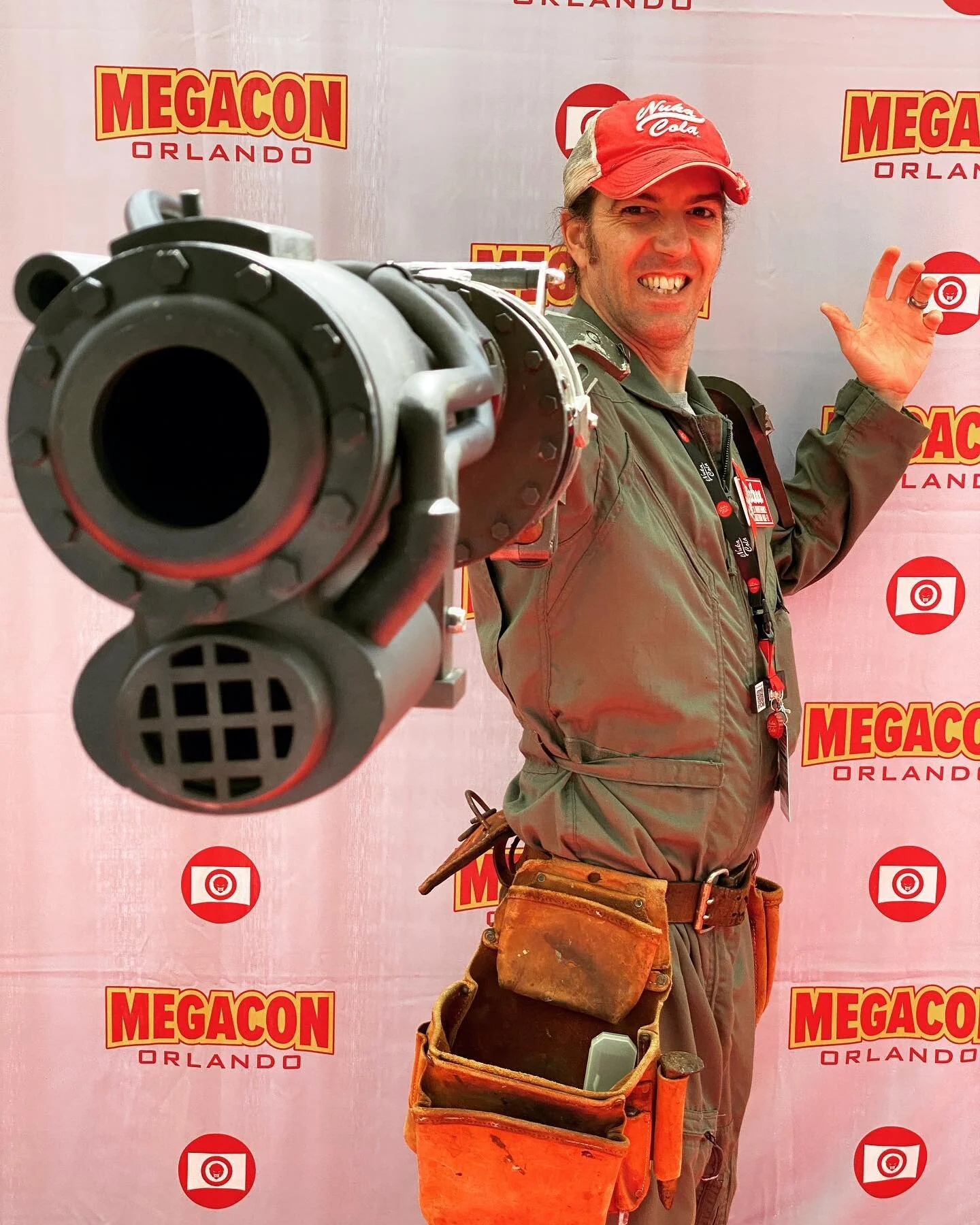 Choo Choo! It’s been a slice @megaconorlando - see you again next year! #nosleeptillcosplay #fallout #falloutcosplay #railwayrifle