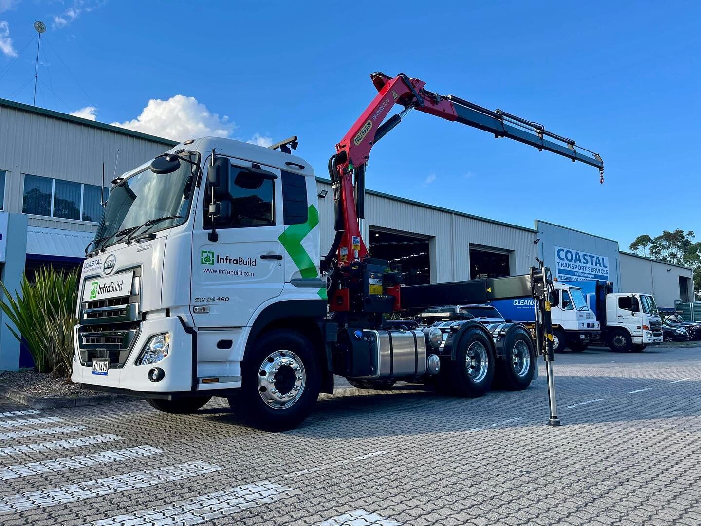 🚨NEW TRUCK🚨 

An early Easter present has arrived! 🐣

Today we took delivery of #4 of 6 new UD Crane Trucks! 

Big thanks again to the legends @vcvnewcastle Nova Cranes and @strikeservices ! Keep an eye out for this beauty out and about in Sydney!