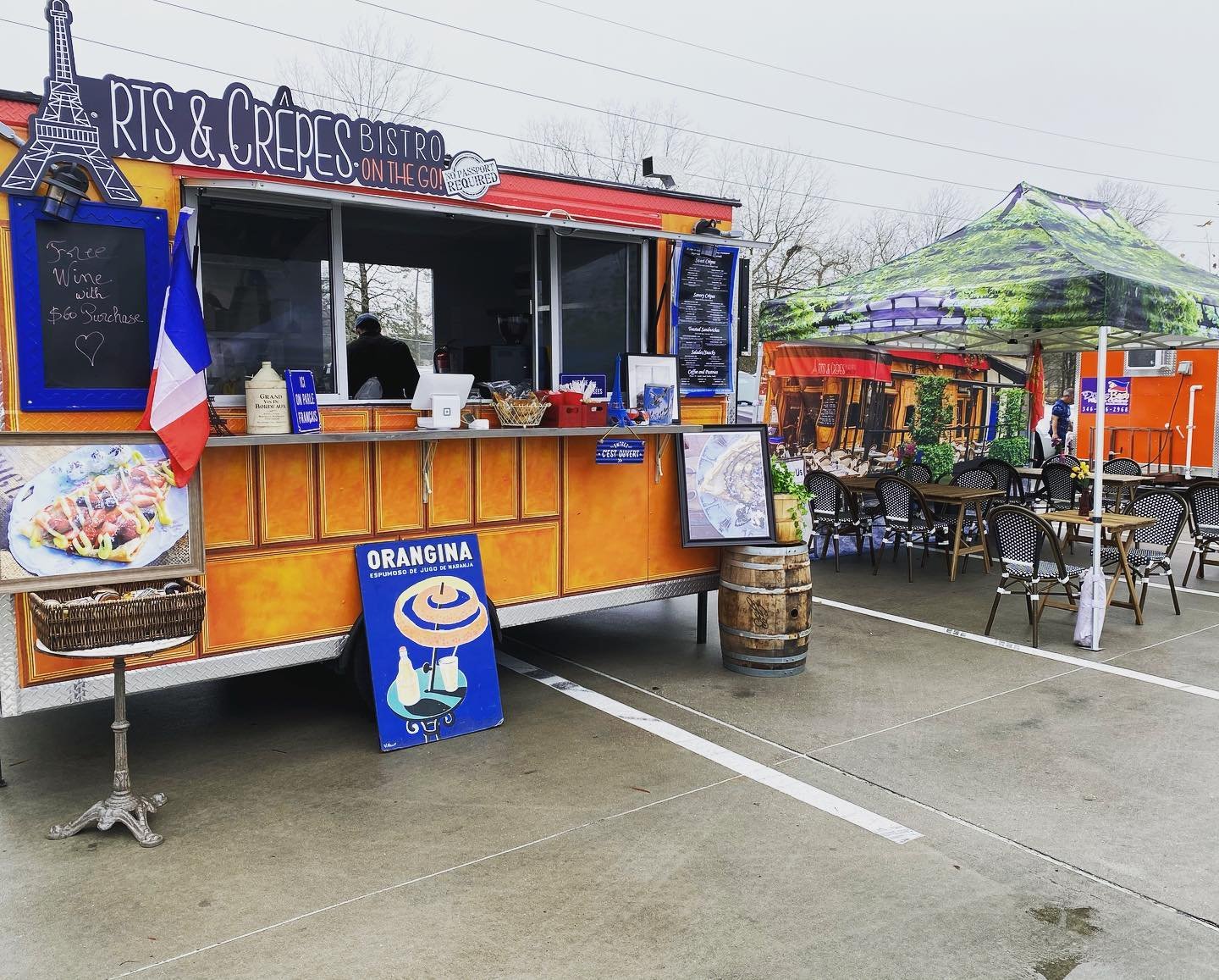 Arts and Crepes Truck .jpg