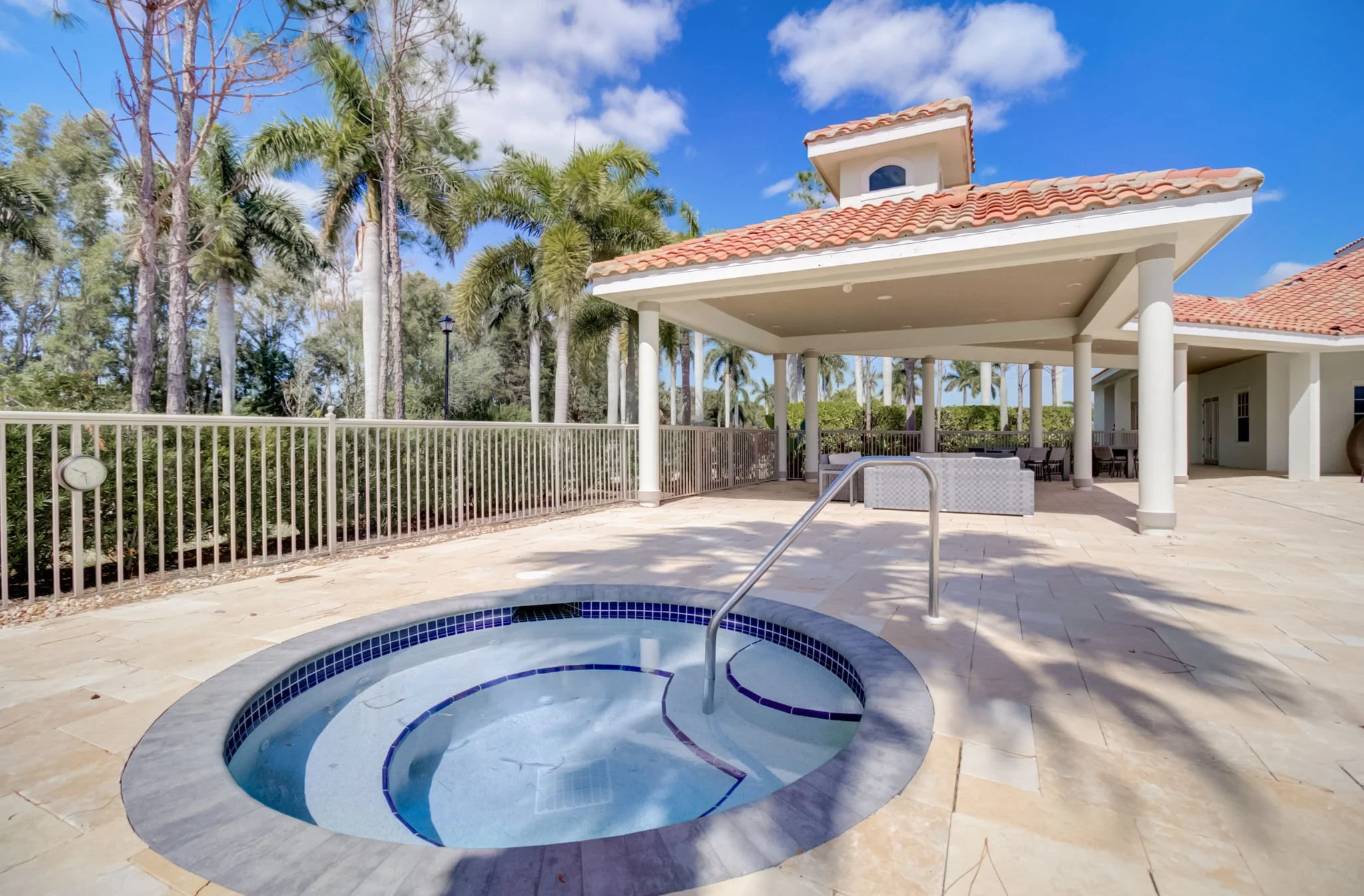 33-web-or-mls-Greens Edge Blvd-063.jpg