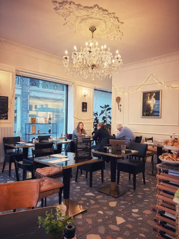 da lory antwerpen interieur zaal op hopland 27 italiaans lunch pasta panini salades