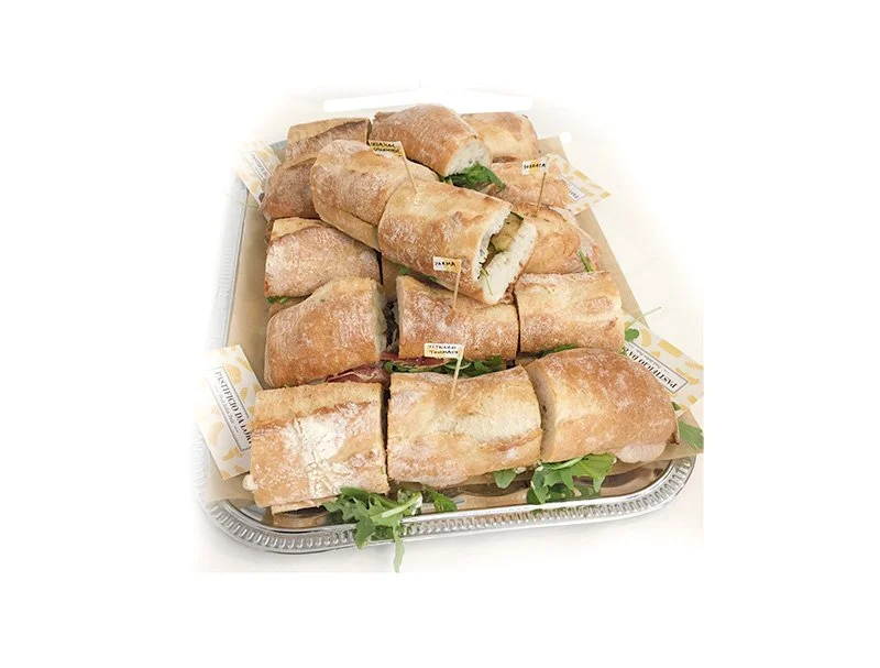 da lory broodjes op schotel artisanaal stockbrood lunchen op het werk takeout