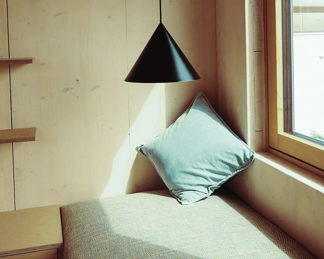 Unplugged Oasis: CLT Homes for Digital Detox