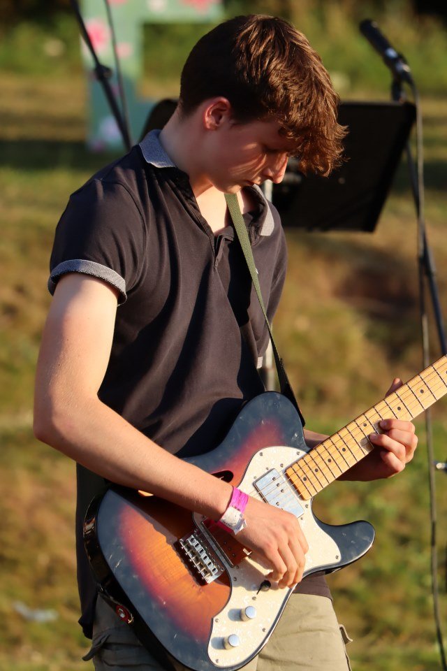 uff fest guitar 2.jpg