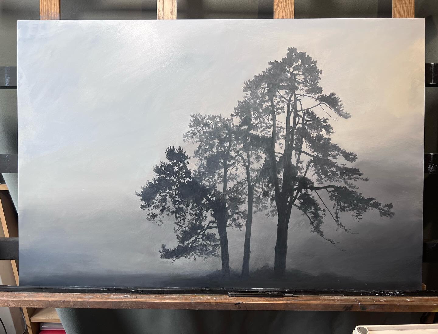Is it too soon to start thinking about Autumn and cooler, misty days? A nice end to the week to get this finished though! As yet &ldquo;untitled&rdquo;, oil on panel 24&rdquo; x 36&rdquo; (61cm x91cm).
#misty #mistypainting #mistytrees #scottspine #o