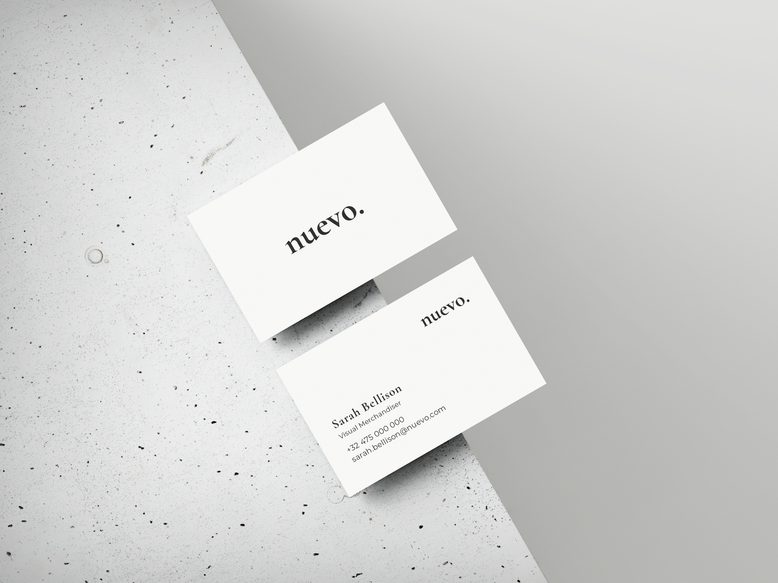Free_Business_Card_Mockup_5.png