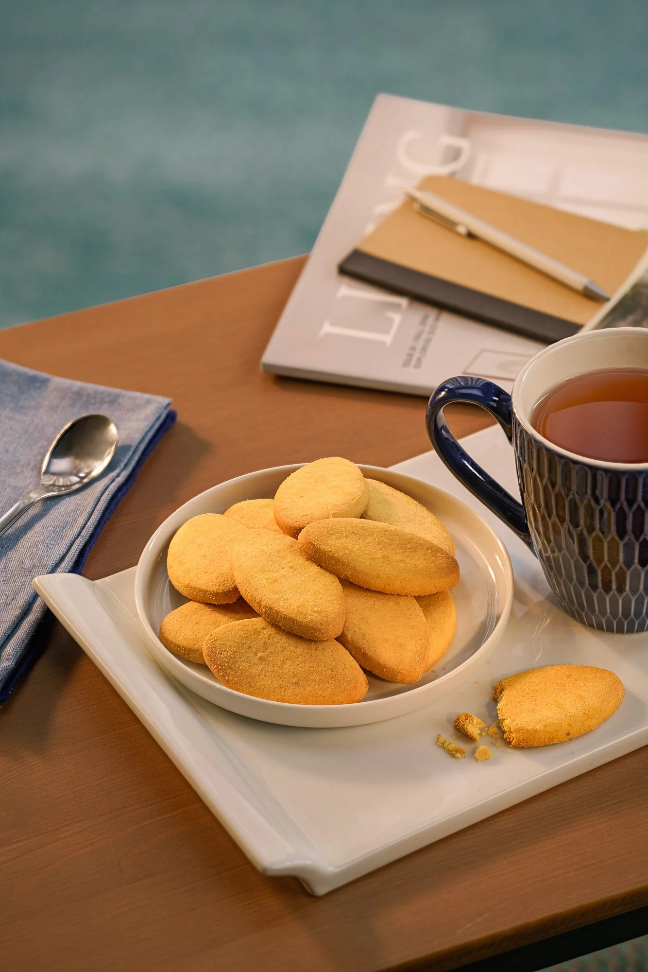 offelle biscotti te breakfast colazione motta fotografo food milano.jpg