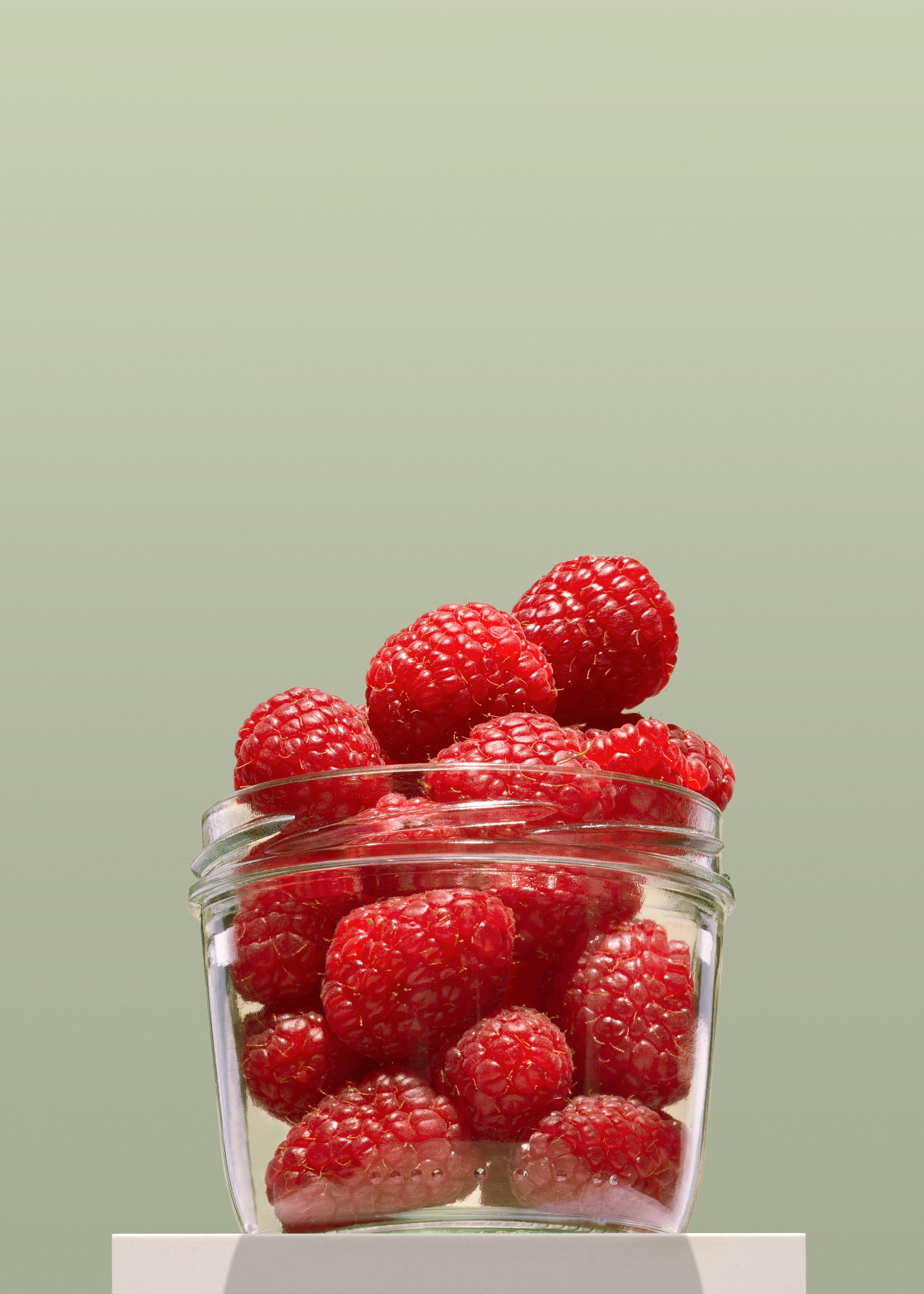 vaso-vetro-glass-lamponi-frutta-conserve-estate-rosso-verde-dolce-fotografo-food.jpg
