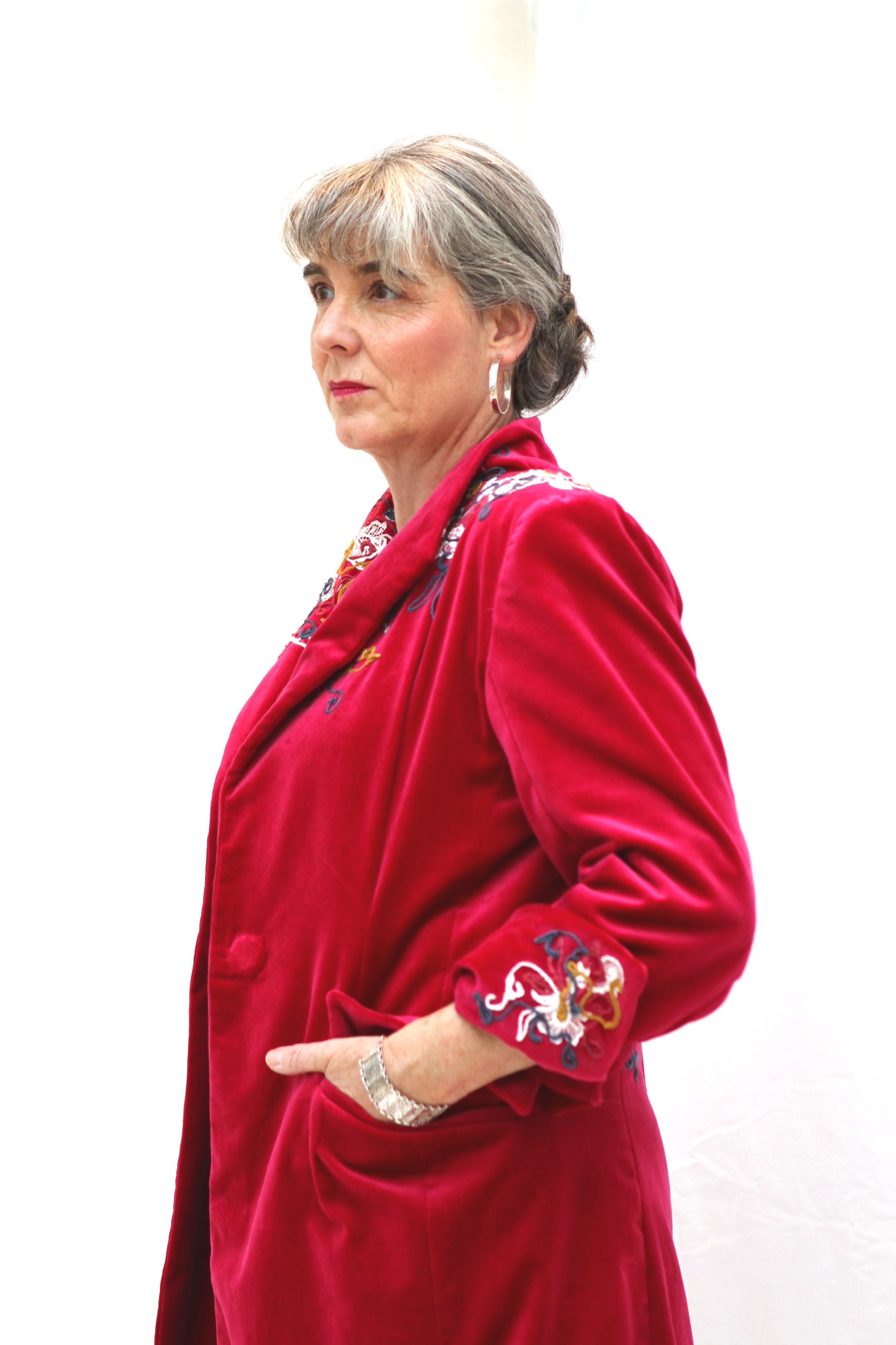 Uli-+Melisande+velvet+coat-+studio3.jpg