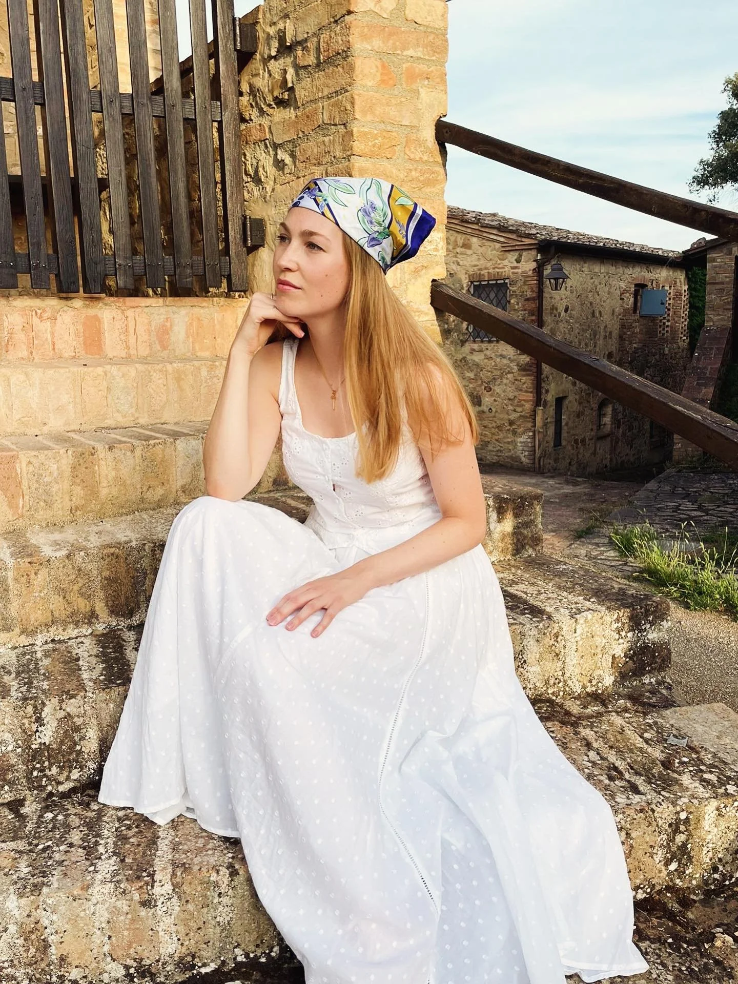 Some fun ways to wear our Silk Scarf 90. 
This is the &lsquo;Promises&rsquo; design. 

More designs coming very soon ☺️ 

#silkscarf #luxury #oldmoneyaesthetic #sophistication