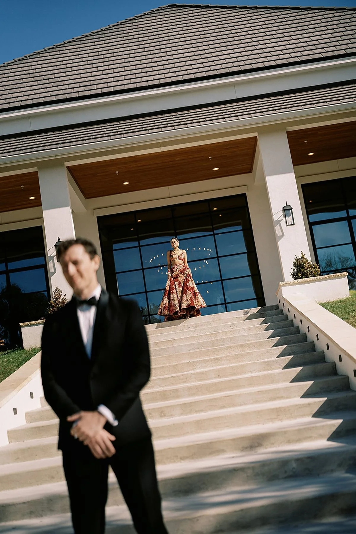the-arlo-wedding-venue-HINDU-FUSION-first-look-grand-staircase1871.jpg